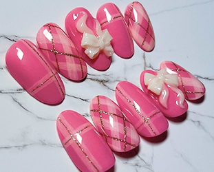 FEMININE